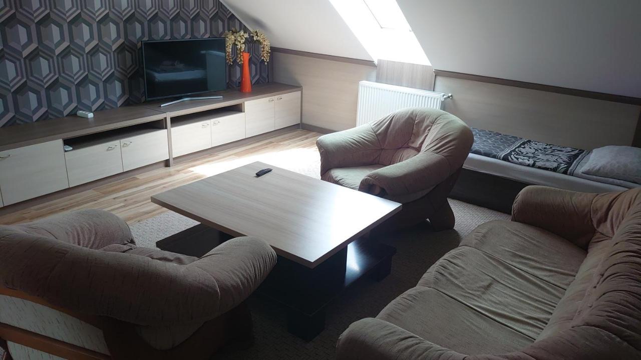 Fitnessfun Bed and Breakfast Krzyż Buitenkant foto